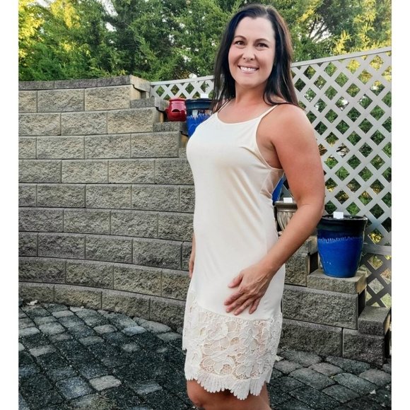 Taupe Beige New Scalloped Guipure Lace Dress Extender - Picture 4 of 6